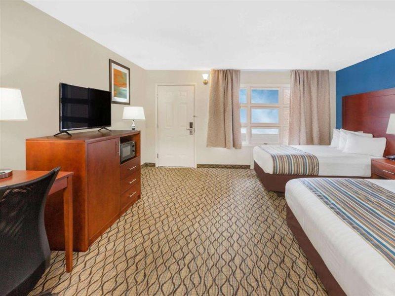 Baymont By Wyndham St. Ignace Lakefront Exteriér fotografie