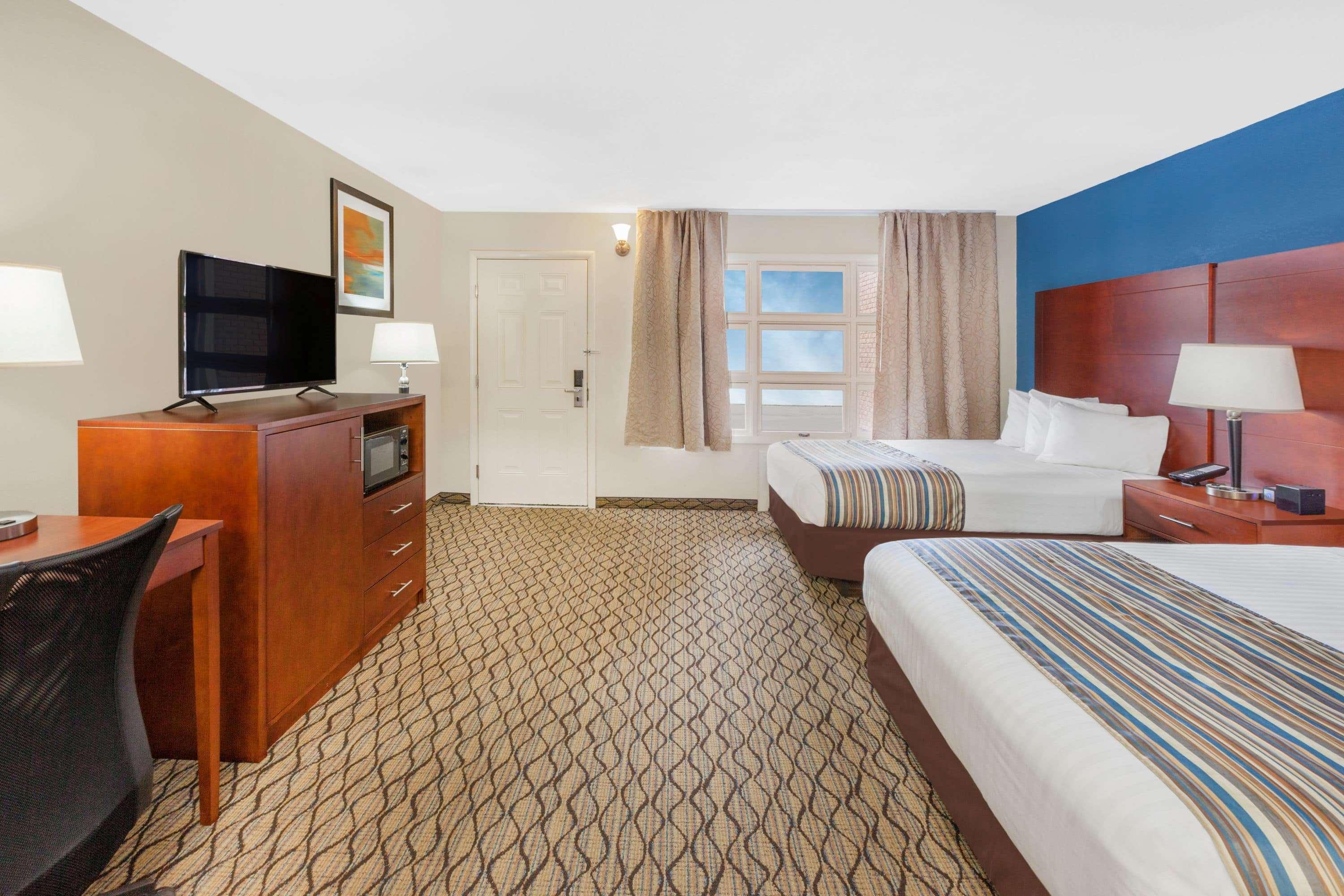 Baymont By Wyndham St. Ignace Lakefront Exteriér fotografie