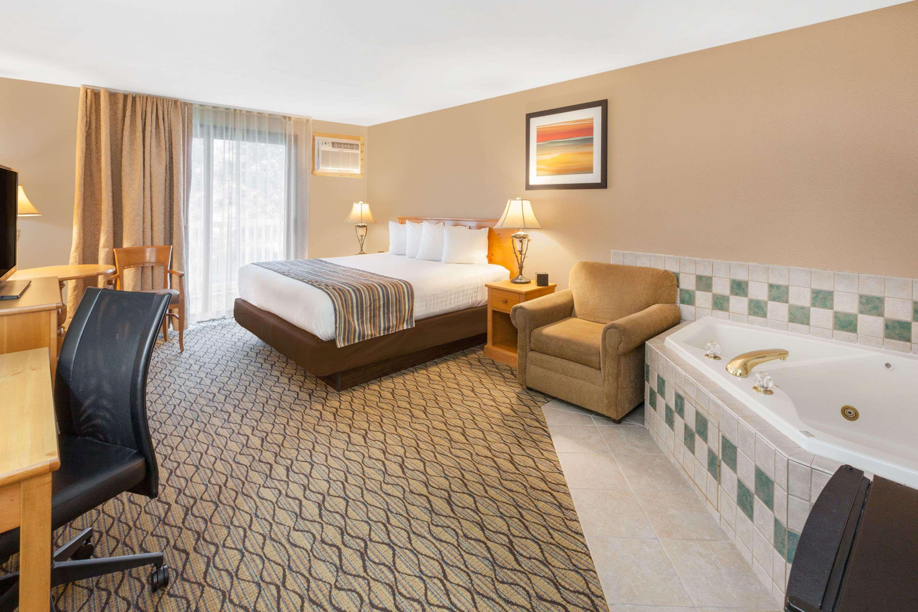 Baymont By Wyndham St. Ignace Lakefront Exteriér fotografie