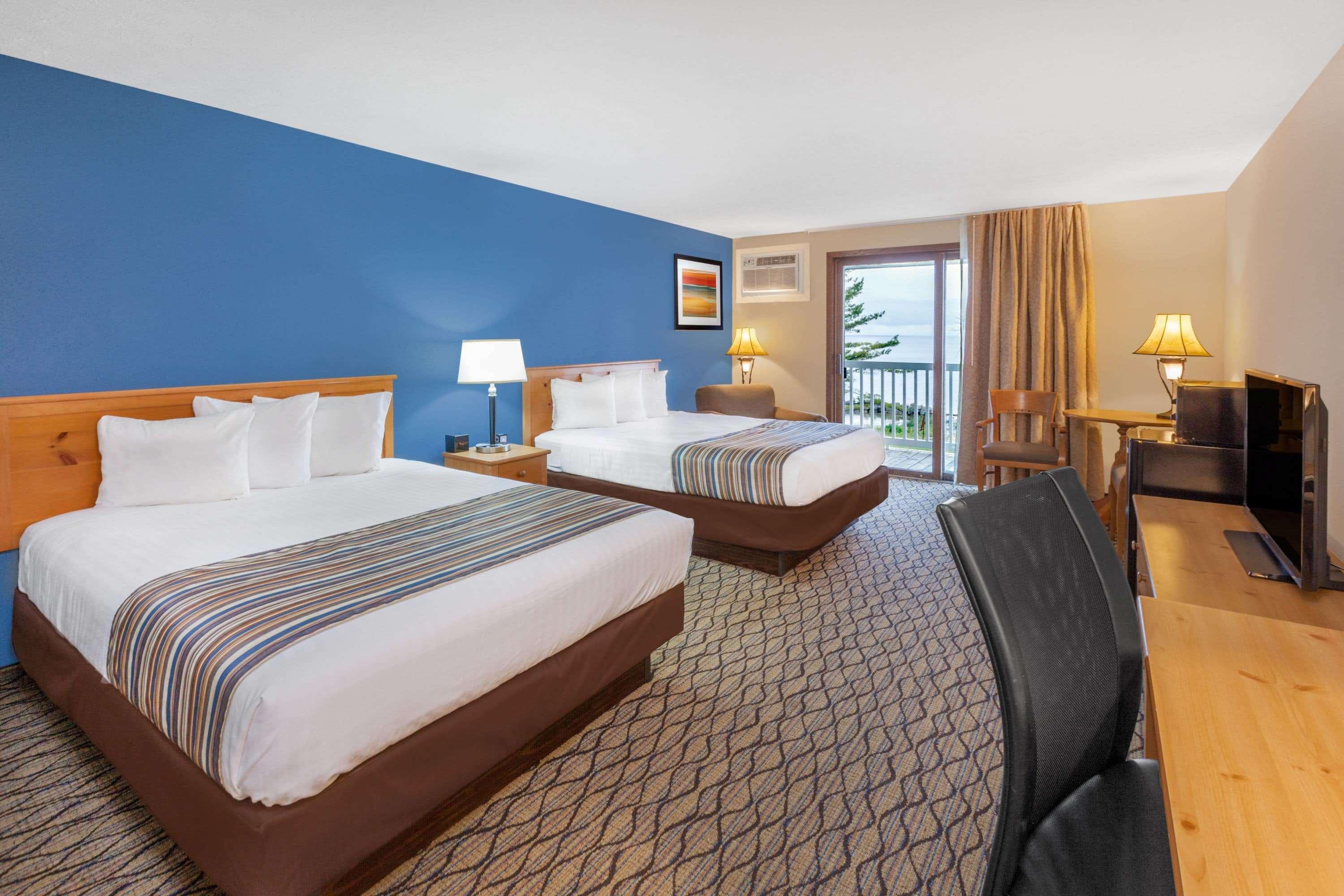 Baymont By Wyndham St. Ignace Lakefront Exteriér fotografie