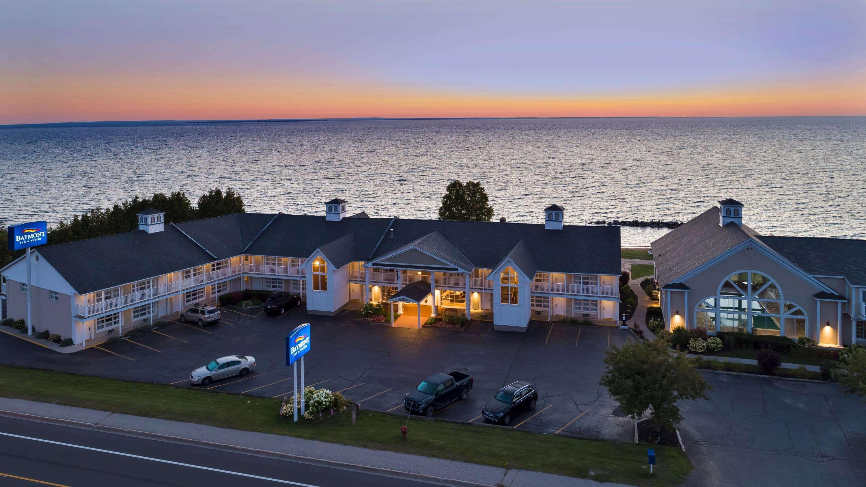 Baymont By Wyndham St. Ignace Lakefront Exteriér fotografie