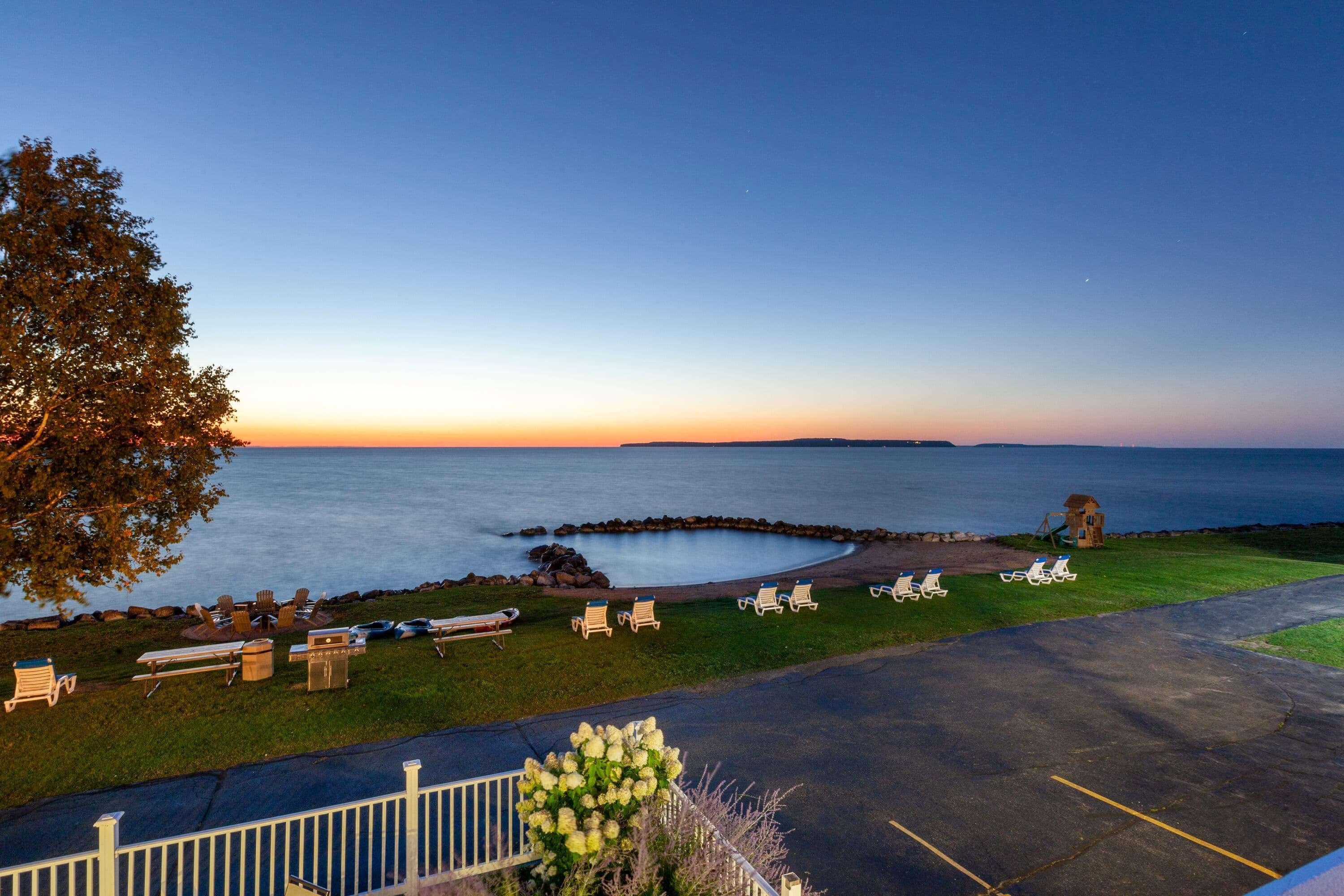 Baymont By Wyndham St. Ignace Lakefront Exteriér fotografie