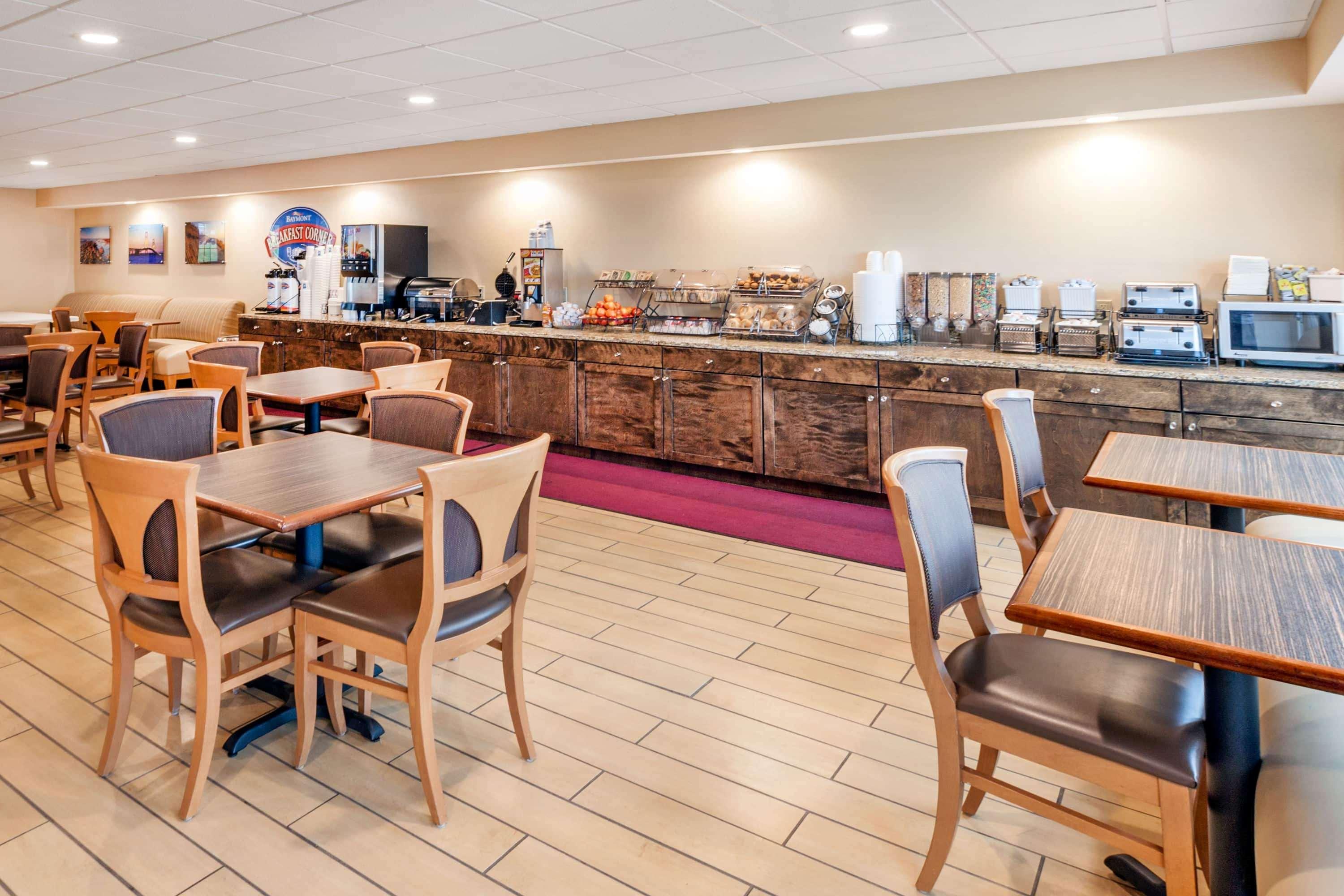 Baymont By Wyndham St. Ignace Lakefront Exteriér fotografie