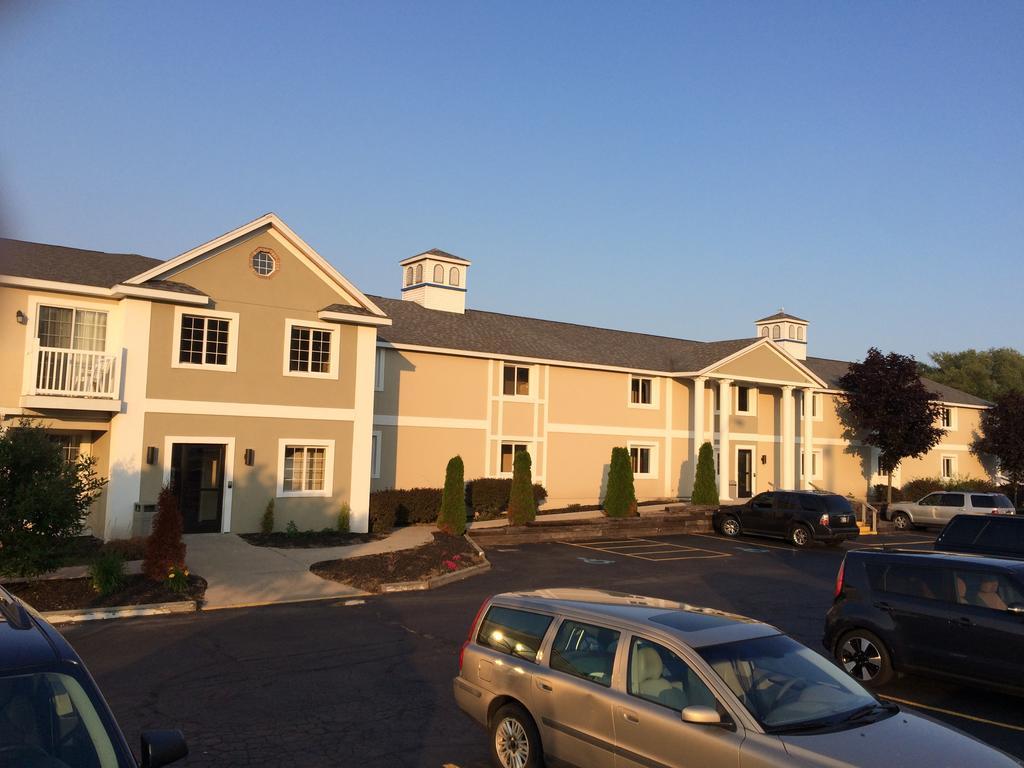 Baymont By Wyndham St. Ignace Lakefront Exteriér fotografie