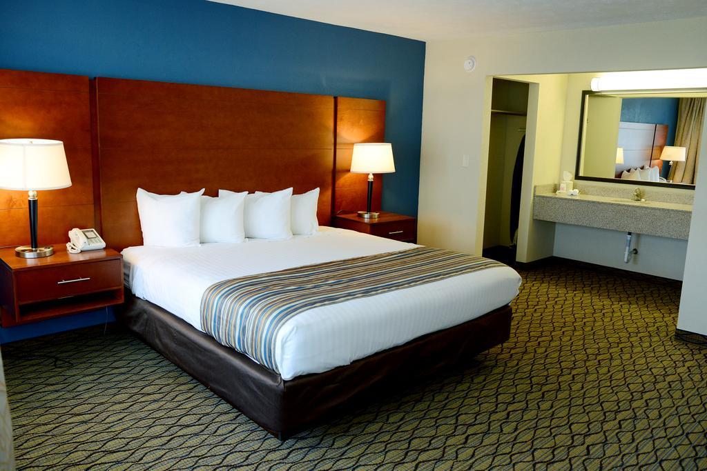 Baymont By Wyndham St. Ignace Lakefront Pokoj fotografie