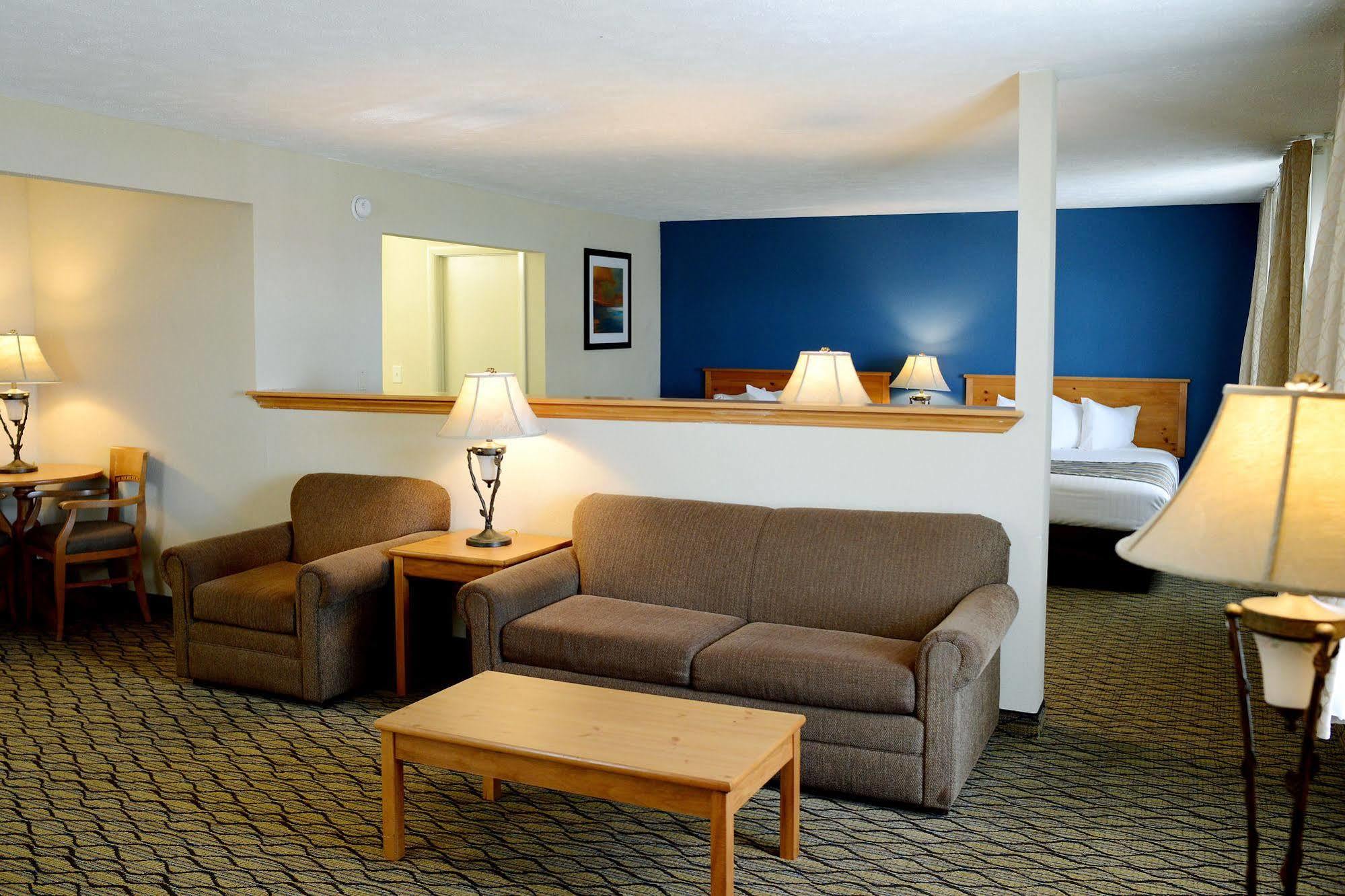 Baymont By Wyndham St. Ignace Lakefront Exteriér fotografie