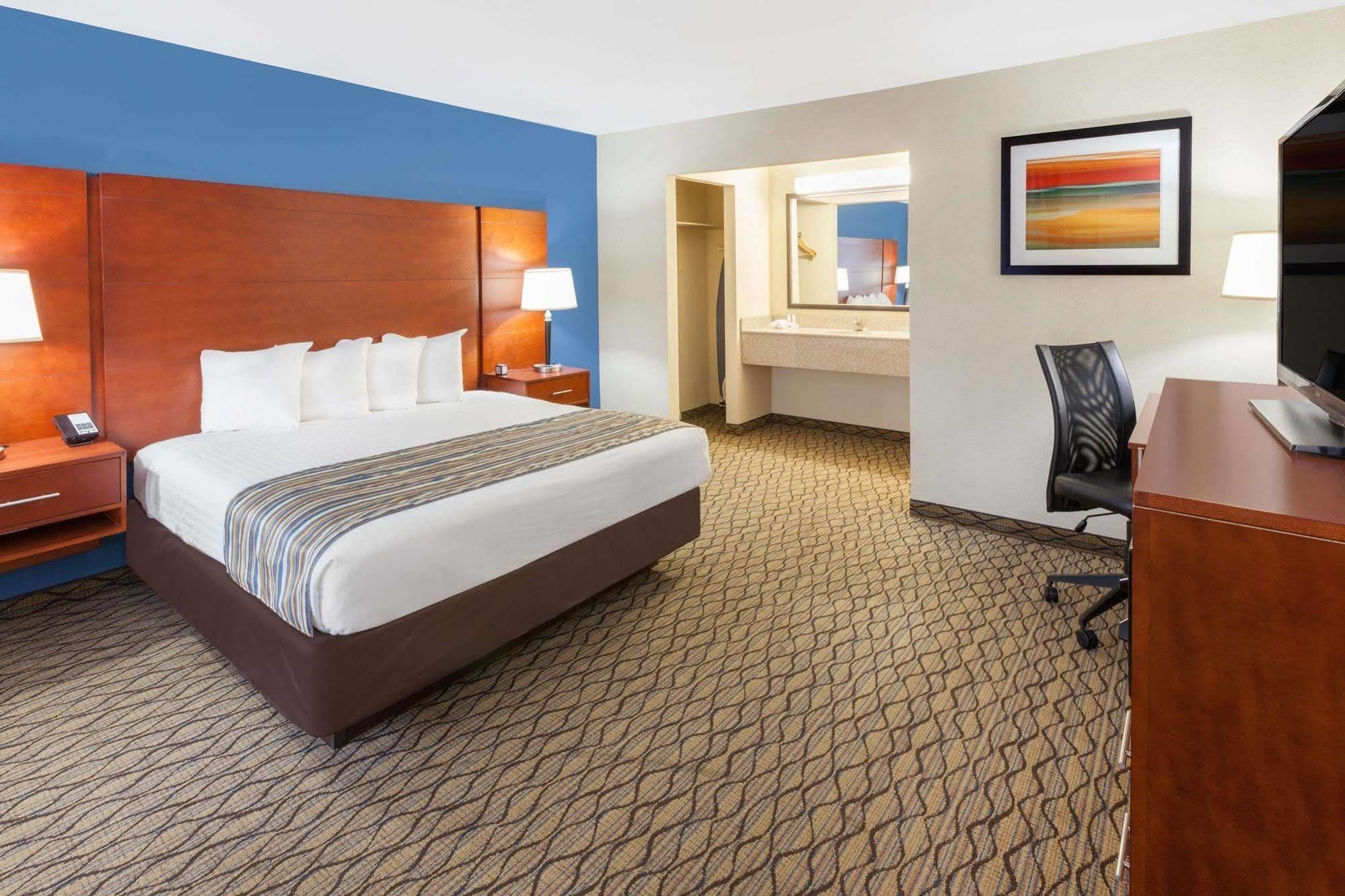 Baymont By Wyndham St. Ignace Lakefront Exteriér fotografie